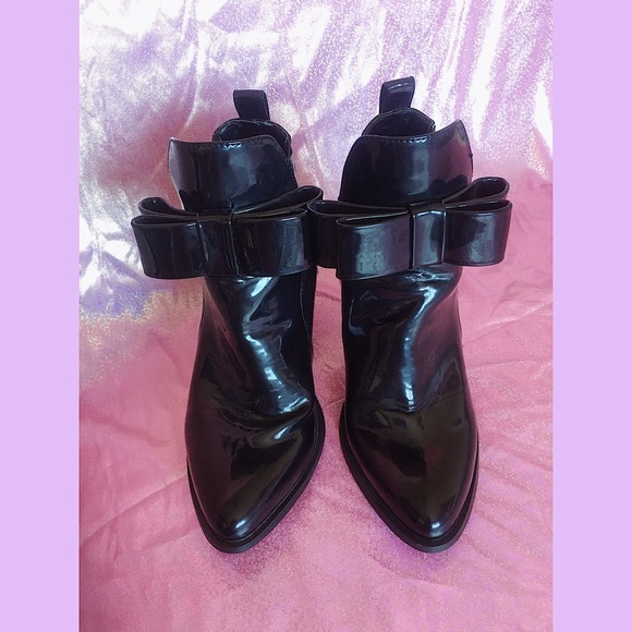 Lillilly LILICIOUS bow tie patent leather boots 🎀 - Picture 3 of 5